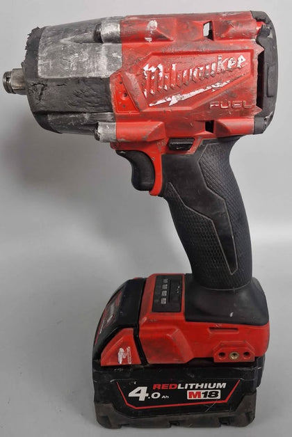 Milwaukee Fuel M18 FMTIW2F12 with 4.0ah Battery and charger