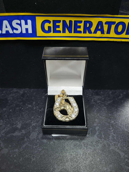 9ct Gold Horse Shoe Pendant 11.80g
