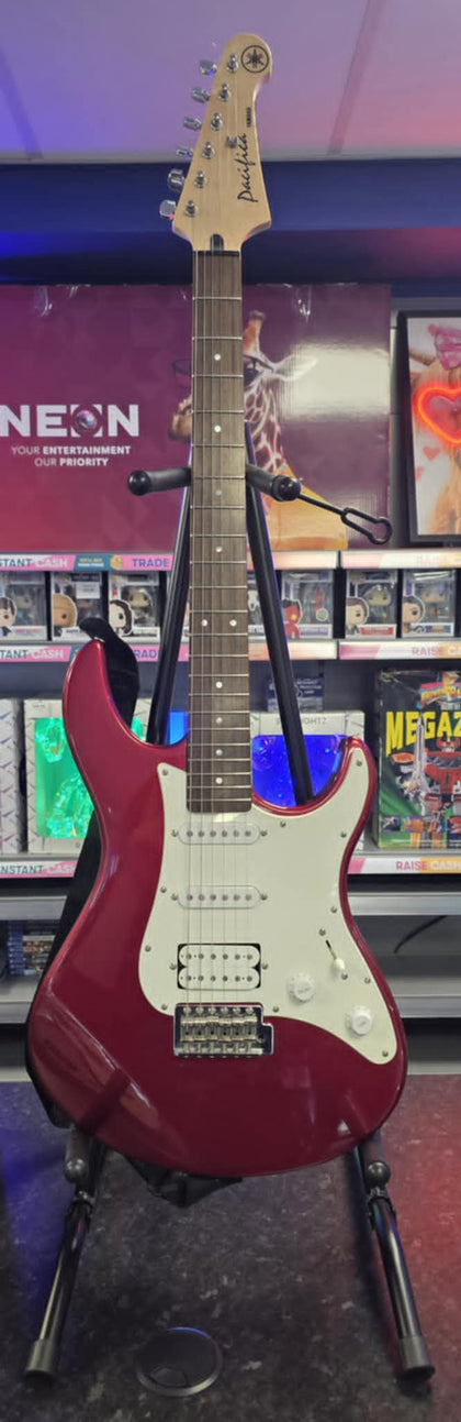 Yamaha Pacifica Guitar with Yamaha GA-10 AMP