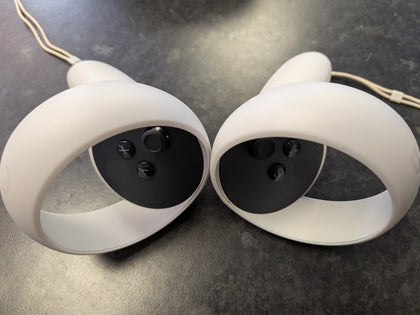 Oculus Quest 2 VR Gaming Headset & 2 Controllers