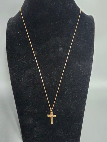 Gold Necklace with cross 375 9ct 2.5G 20'' in Length