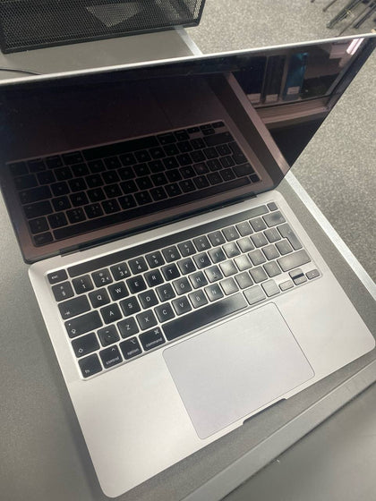 Macbook Pro 16,2 