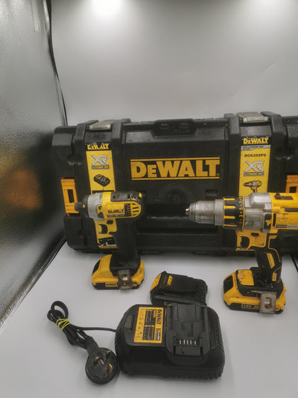 DeWalt DCK255P2 Brushless Twin Pack 18V 3 x 5.0Ah Li-Ion 1 charger