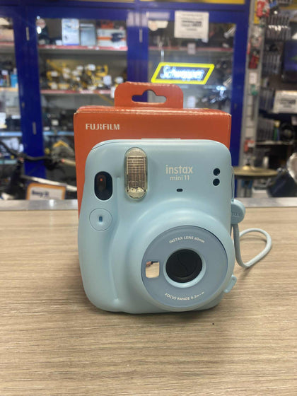 FUJIFILM Instax Mini 11 & Accessory Kit