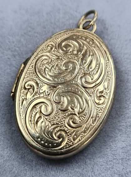 9ct gold locket