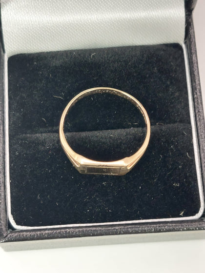 9ct Hallmarked Gold Ring - 2.0g Weight, Size Q