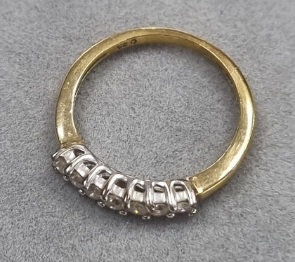 9ct Gold Diamond Ring Size 