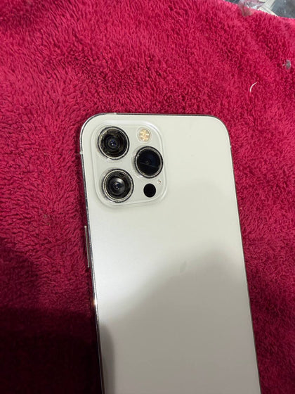 ** CHRISTMAS SALE ** iphone 12 pro max, 128gb, Silver, *cracked and cloudy camera*, 78% BH