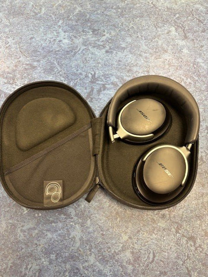 Bose QuietComfort SC Wireless Bluetooth Noise-Cancelling Headphones - Black