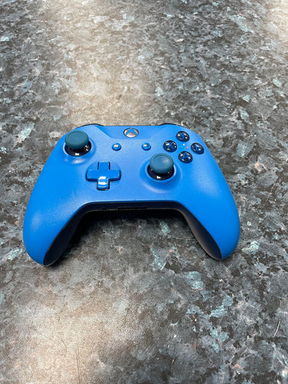 blue xbox one controller (wired only).