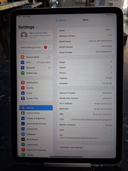 Apple iPad Air 4th Gen, 10.9