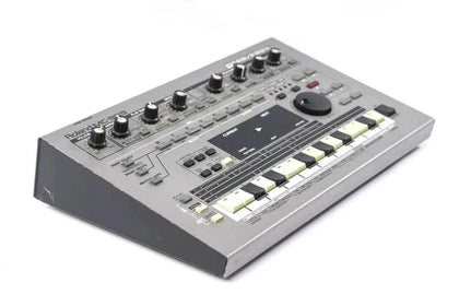 Roland MC-303 Groovebox