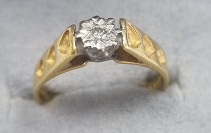 18ct Yellow Gold Diamond Ring Size 
