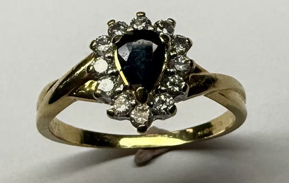 18CT GOLD RING WITH DIAMOND AND SAPPHIRE SIZE O
