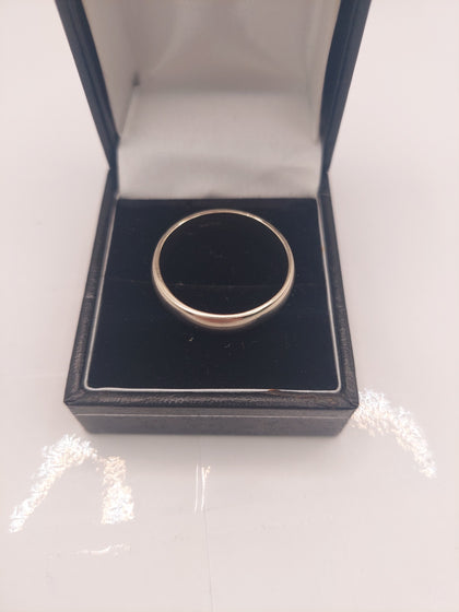 18ct Hallmarked White Gold Ring - 6.9g Weight, Size W