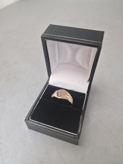 9ct Gold Ring 375 Size P 2.9G