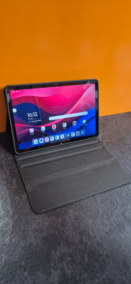 Lenovo Tab M11 and case unboxed