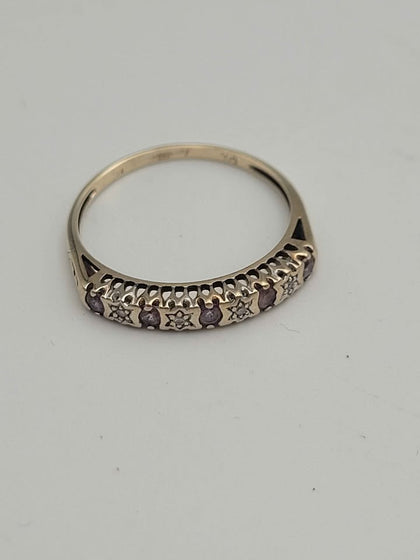 9ct Yellow Gold Ladies Ring With Alternating CZ Stones - 1.71 Grams - Size R