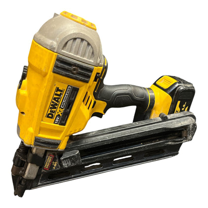 DeWalt DCN692N Cordless XR 2 Speed Framing Nailer