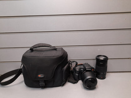 Sony Alpha A200 Camera with additional Sony 75-300mm lens and bag