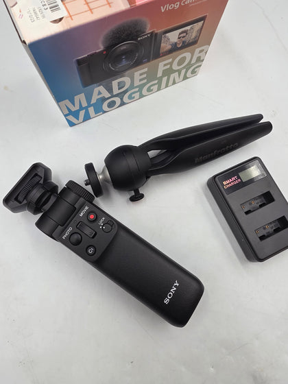 Sony Vlogging Camera Bundle Zv-1