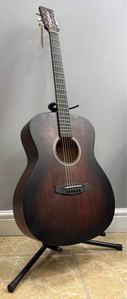 TANGLEWOOD CROSSROADS TWCRO ACOUSTIC GUITAR 20 FRETS, MAHOGANY STYLE