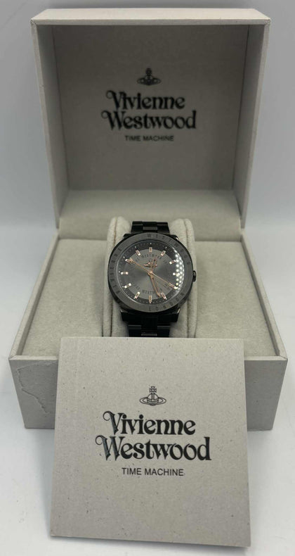 Ladies Vivienne Westwood The Mall Watch VV228GYGN with box and paperwork