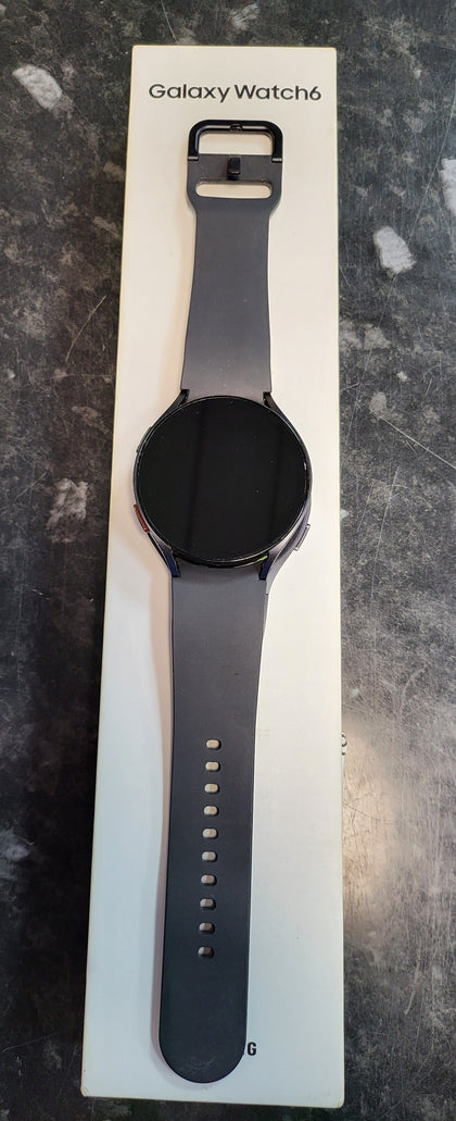 Samsung Galaxy Watch6 4G with Bixby - Graphite, 44 mm with S/M strap.