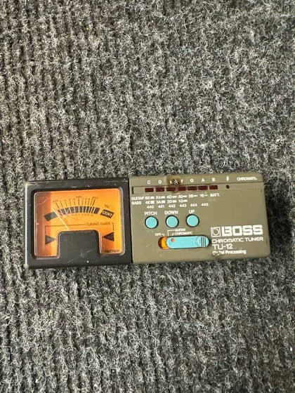 BOSS TU-12 Digital Processing Chromatic Tuner