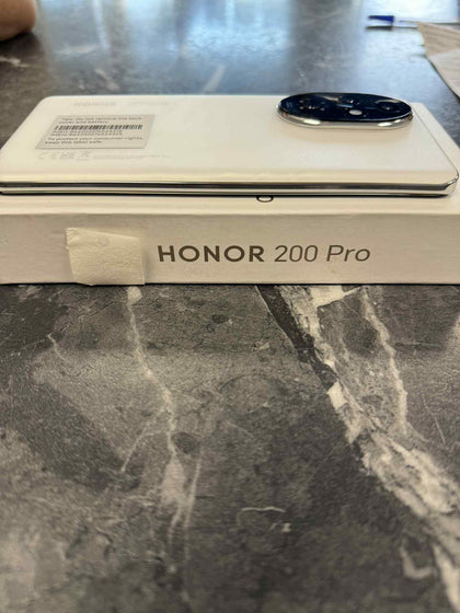 Honor 200 Pro 5g White - Unlocked / 512GB - Pristine Condition