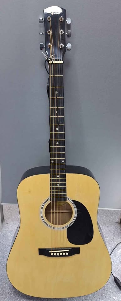 Fender Squire 6-Steel String Acoustic Guitar - Includes guitar Strap