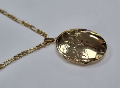 9CT GOLD LOCKET & 18
