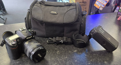 Nikon D80 Camera bundle - 3x battery