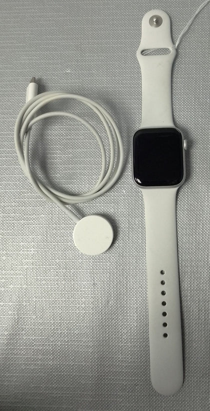 Apple Watch SE 2nd Gen 44MM GPS, Starlight Aluminum Case with white strap.