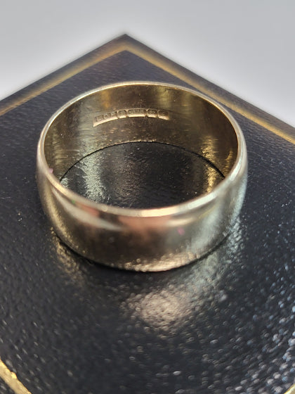 9ct Yellow Gold Band Ring - Size L/M - 3.97g