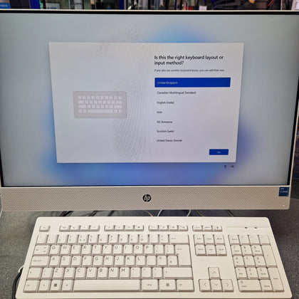 HP ALL IN ONE DESK TOP PC  WIN 11,256GB SSD,I3 12TH GEN PRESTON STORE.