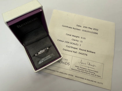 9CT WHITE GOLD & DIAMOND RING SIZE R