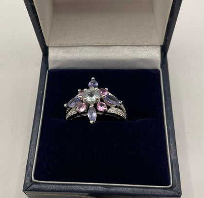 9ct White Gold Ring purple & pink stones size - K