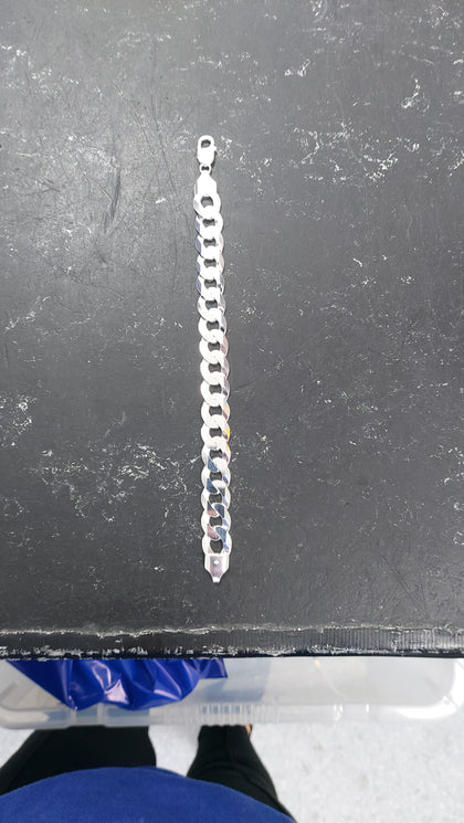 BRAND NEW SILVER BRACELET WEIGHT 47.5G, LENGHT 9