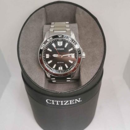 Citizen J810 Gents Eco-Drive Solar Divers Style Watch - With Date - Steel Bracelet - Boxed With Link