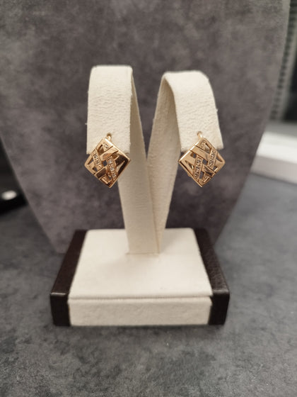 14ct Yellow Gold & Clear Stones Diamond Shaped Earrings