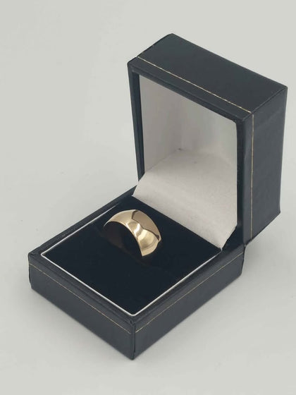 (9k Hallmarked&Tested), Gold Band Ring, 4.6g, Size O