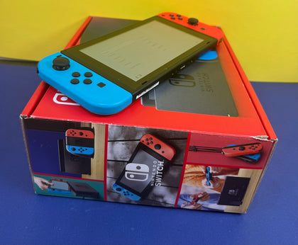 Nintendo Switch (Neon Red/Blue) & FC25 Download