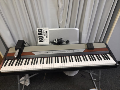 Korg Sp-250 with built in stand