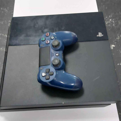 PLAYSTATION 4 CONSOLE 500GB WITH BLUE PAD.