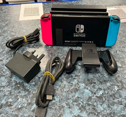 SWITCH WITH DOCK