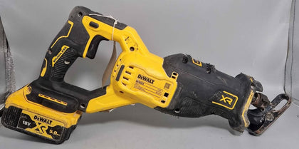 DEWALT 18V XR Brushless Reciprocating Saw with 5amp batt & charger