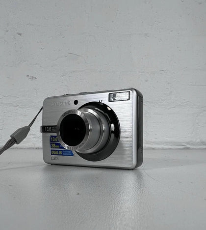 Samsung L313 Digital Camera 13.6mp Silver