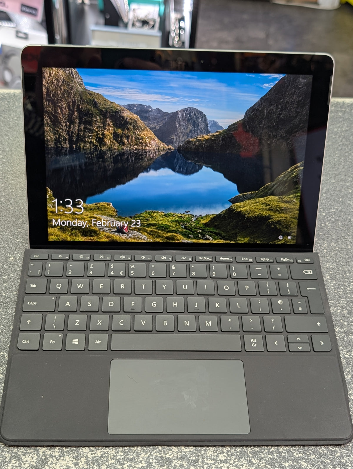 Microsoft Surface Go 1824 Tablet & Keyboard | Cash Generator