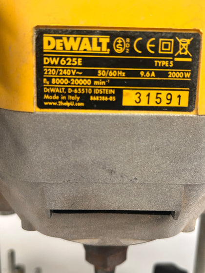 DEWALT DW625E 1/2in Plunge Router